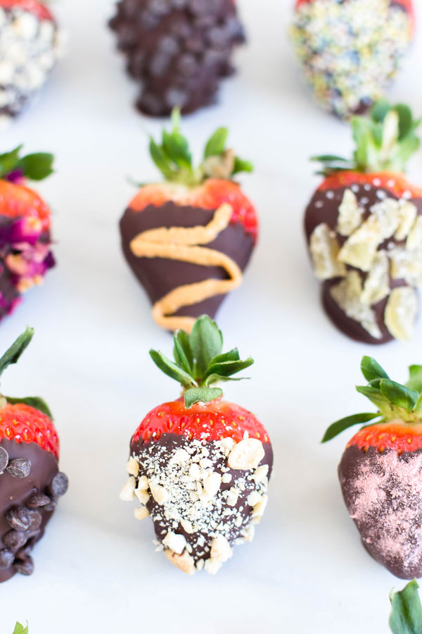 Healthy Chocolate Covered Strawberries 